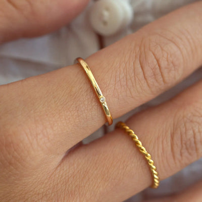 Erin – Zarter Ring mit Kristall