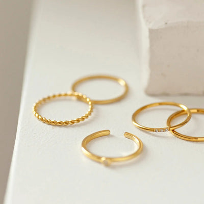 Evi - Dünner gedrehter Ring aus Edelstahl