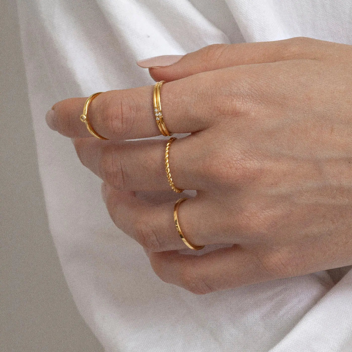 Evi – Schlichter, schlanker Ring aus Edelstahl