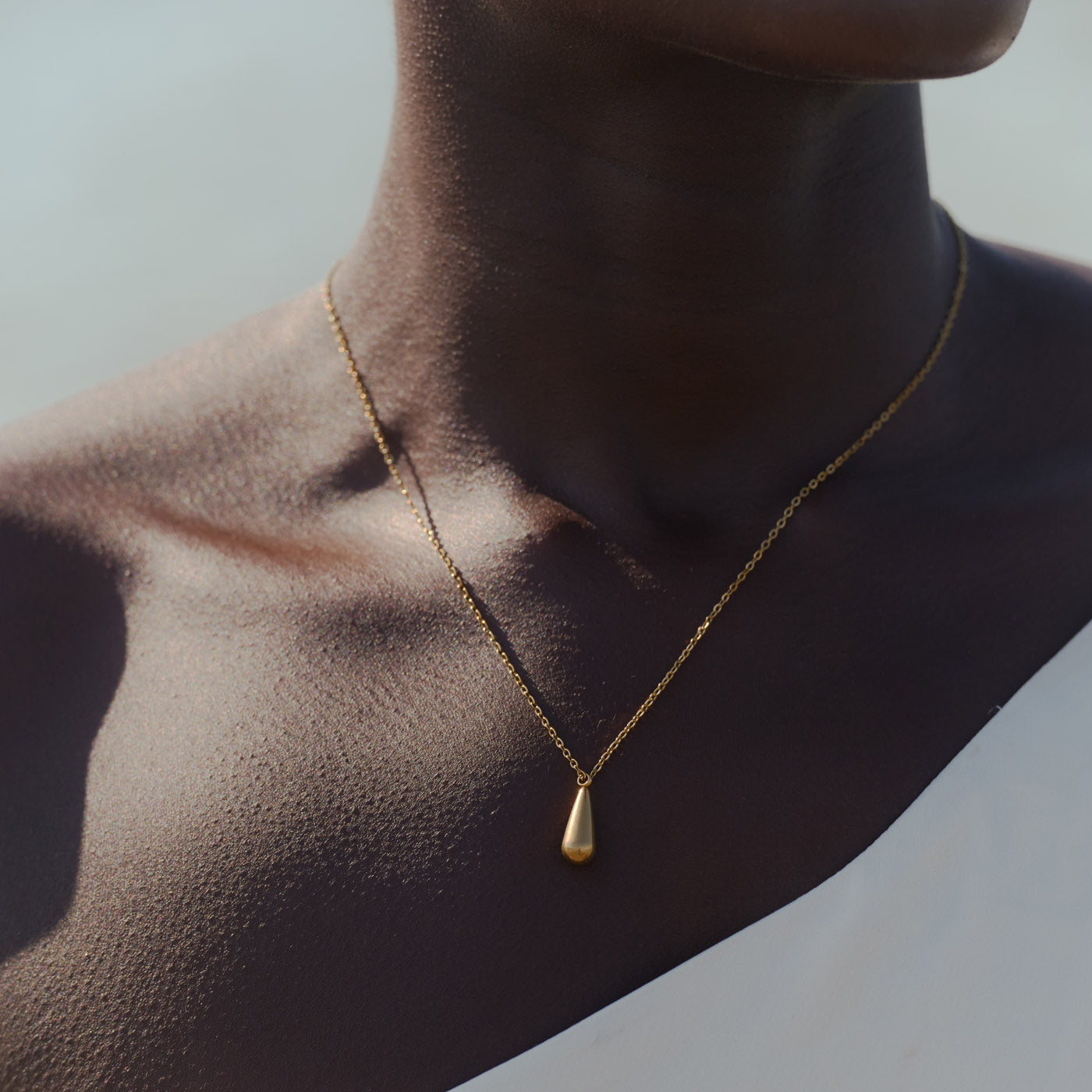 Gold drop pendant hotsell