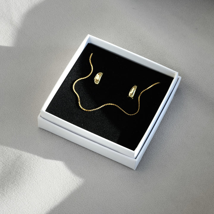 Zartes Schmuck-Geschenkset mit Halskette und Ohrringen