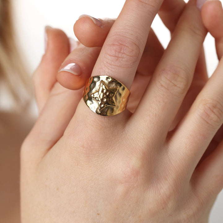 Yrsa - Sternring aus Edelstahl