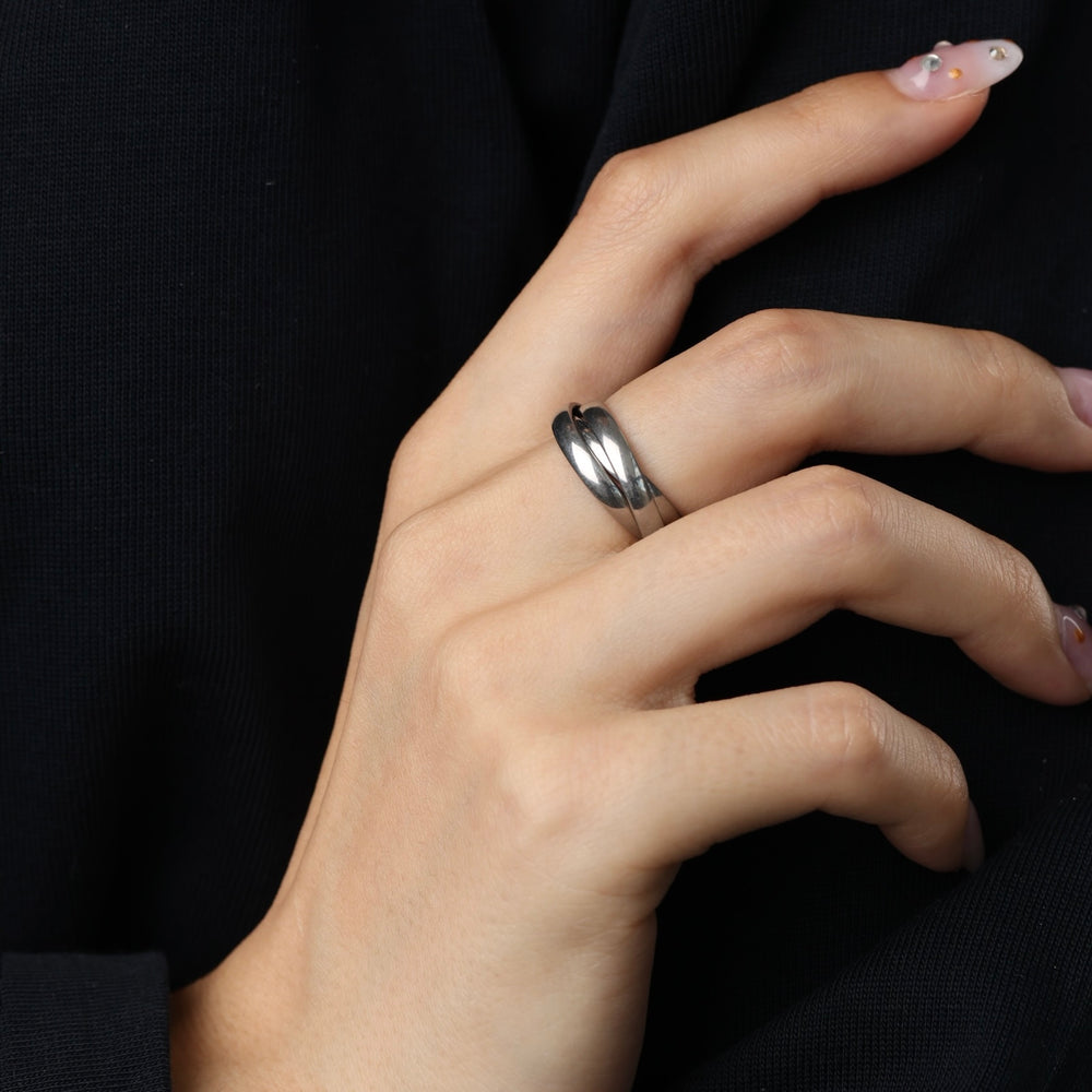 Alvy – twist ring in stainless steel | Timi of Sweden