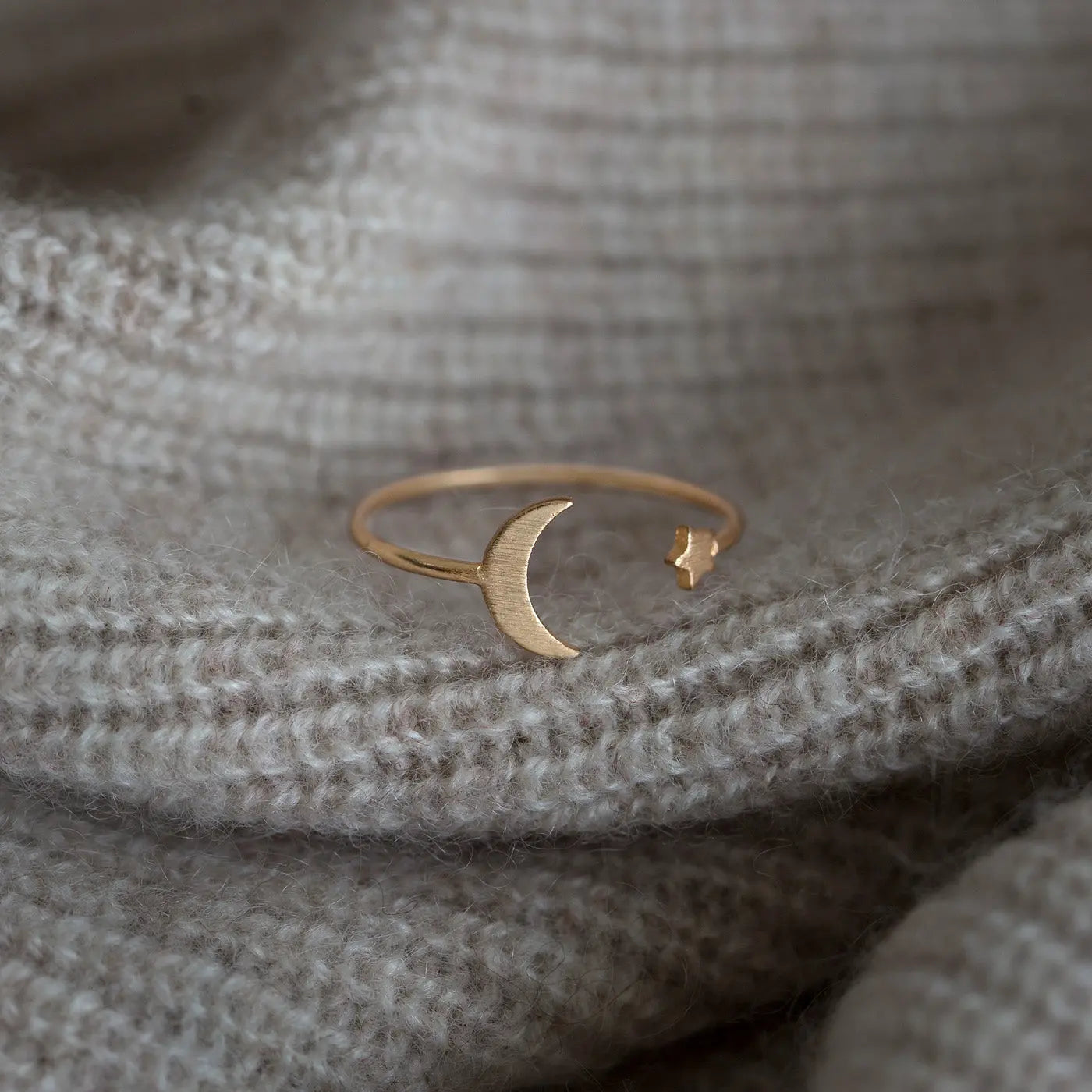Ring Mond und Stern
