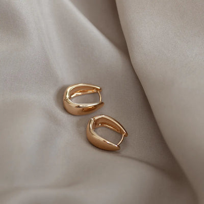 Klassischer breiter Creolen-Ohrring – Gold
