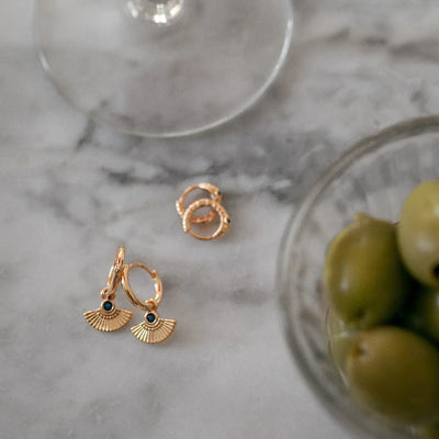 Elegantes Collier- und Ohrring-Set