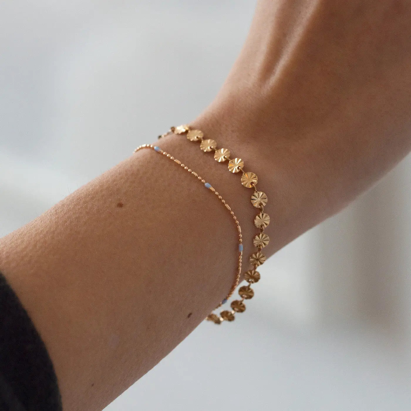 Glänzendes Armband mit Sonnenplatte
