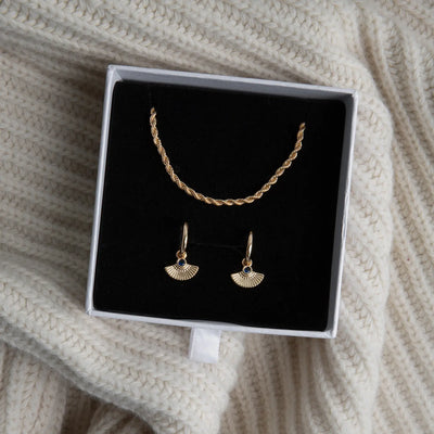 Elegantes Collier- und Ohrring-Set