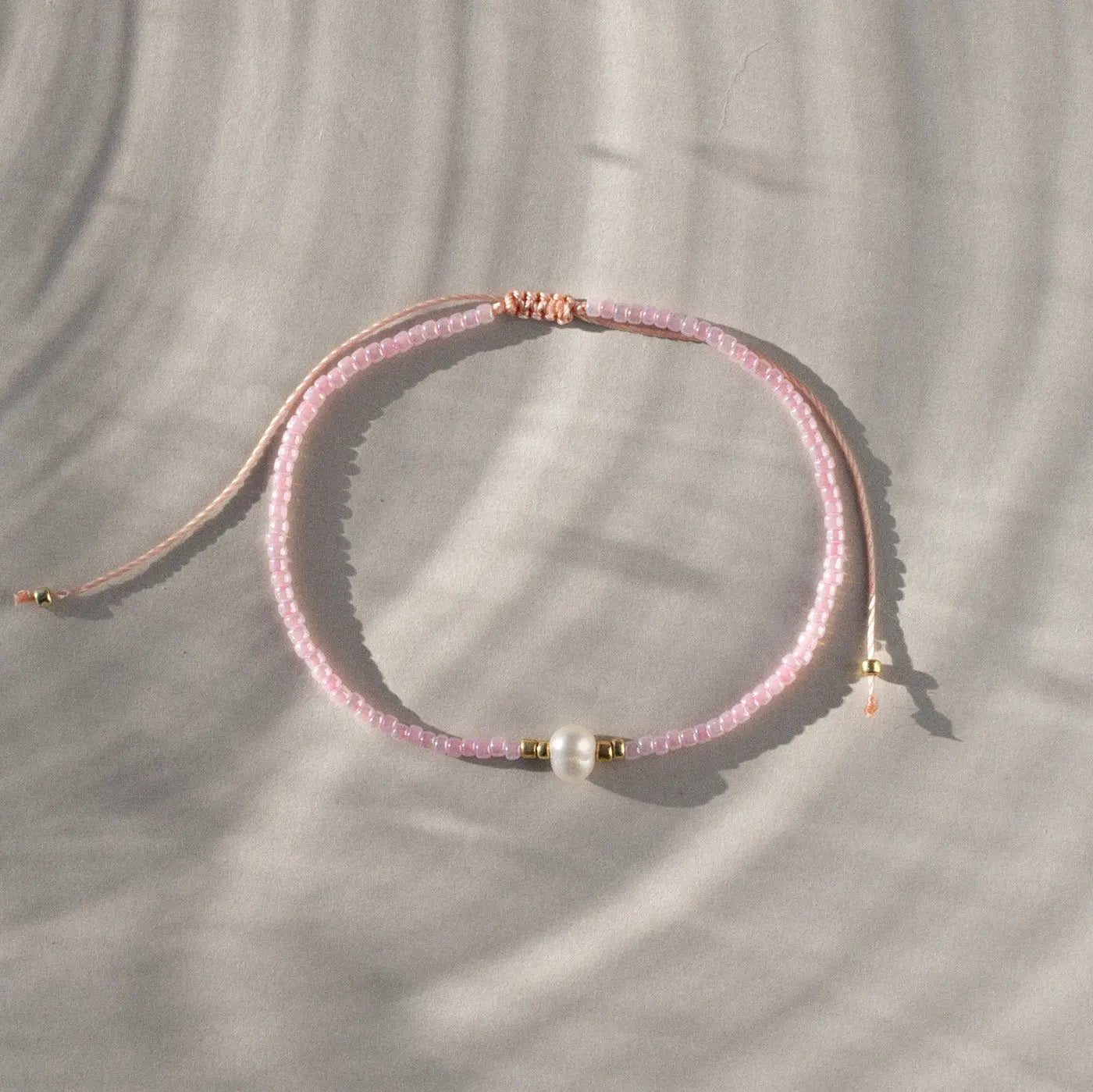 Alba - Perle mit Perlen-Makramee-Armband